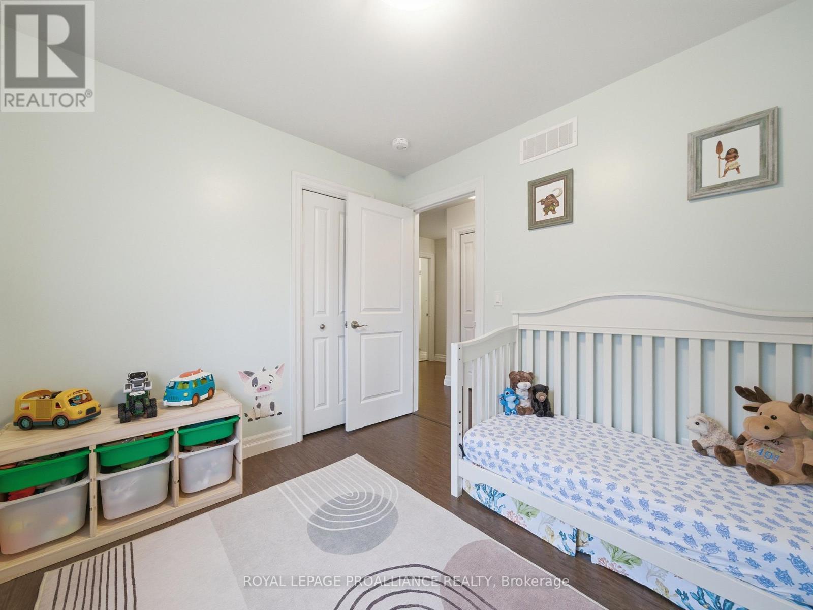 21 Woodburn Drive, Quinte West (Murray Ward), Ontario  K8V 0C6 - Photo 25 - X12887278