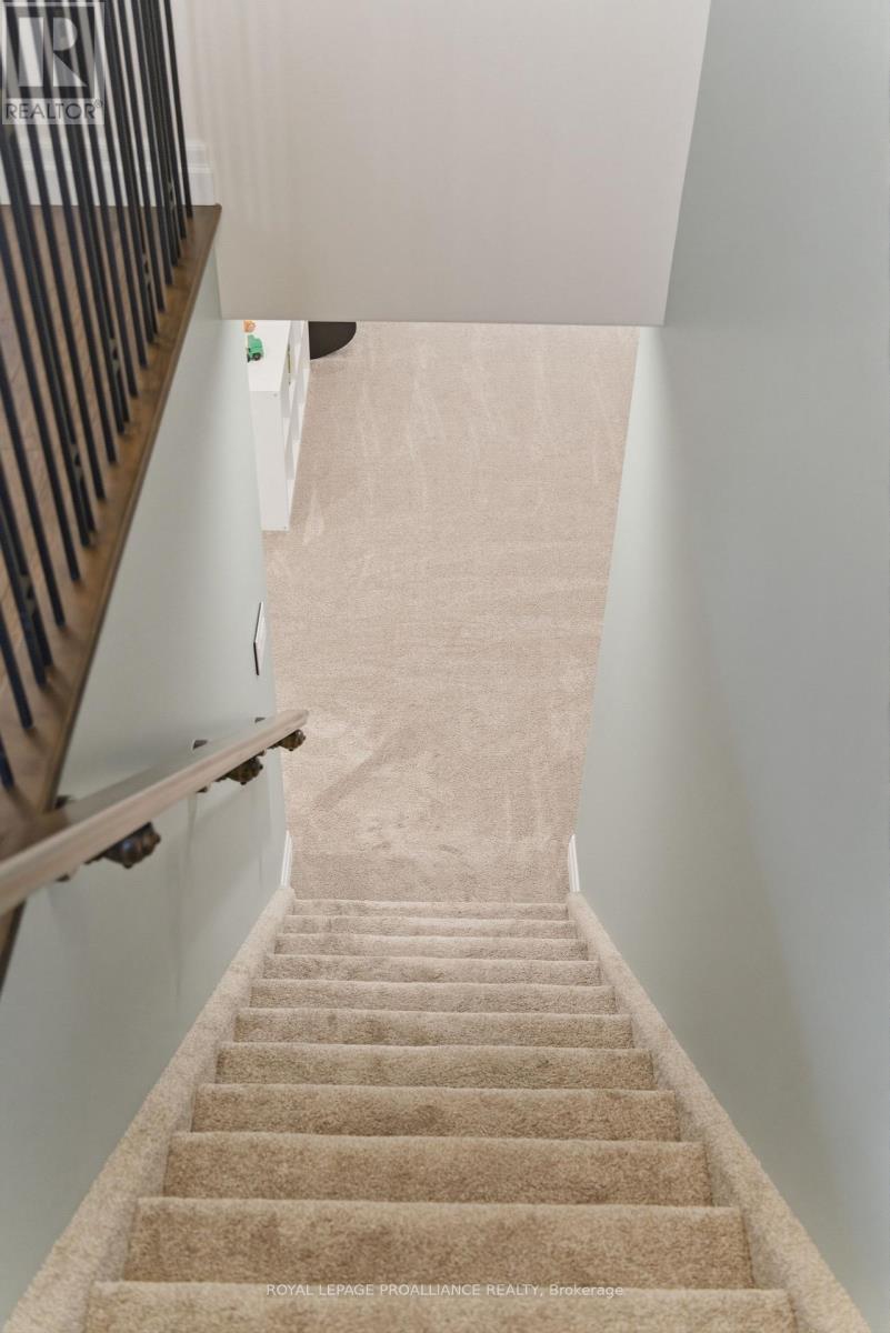 21 Woodburn Drive, Quinte West (Murray Ward), Ontario  K8V 0C6 - Photo 27 - X12887278