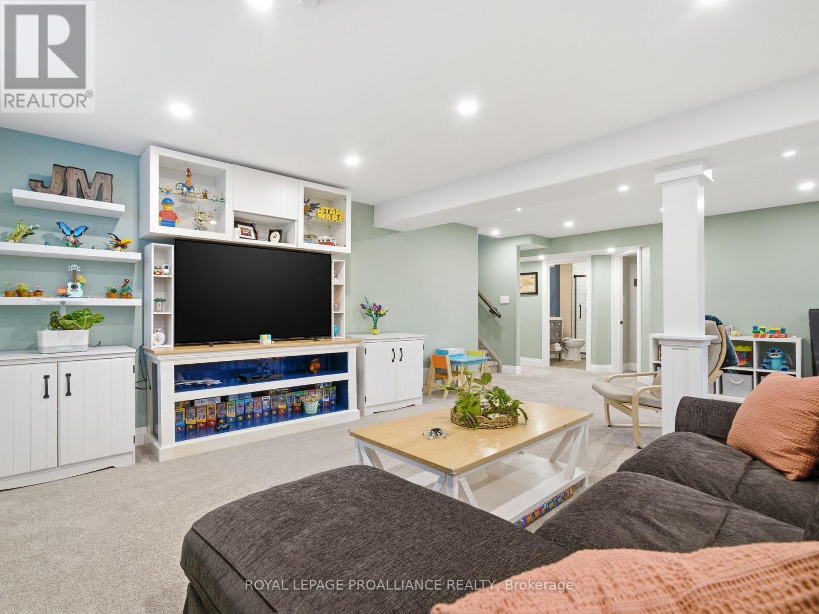 21 Woodburn Drive, Quinte West (Murray Ward), Ontario  K8V 0C6 - Photo 31 - X12887278