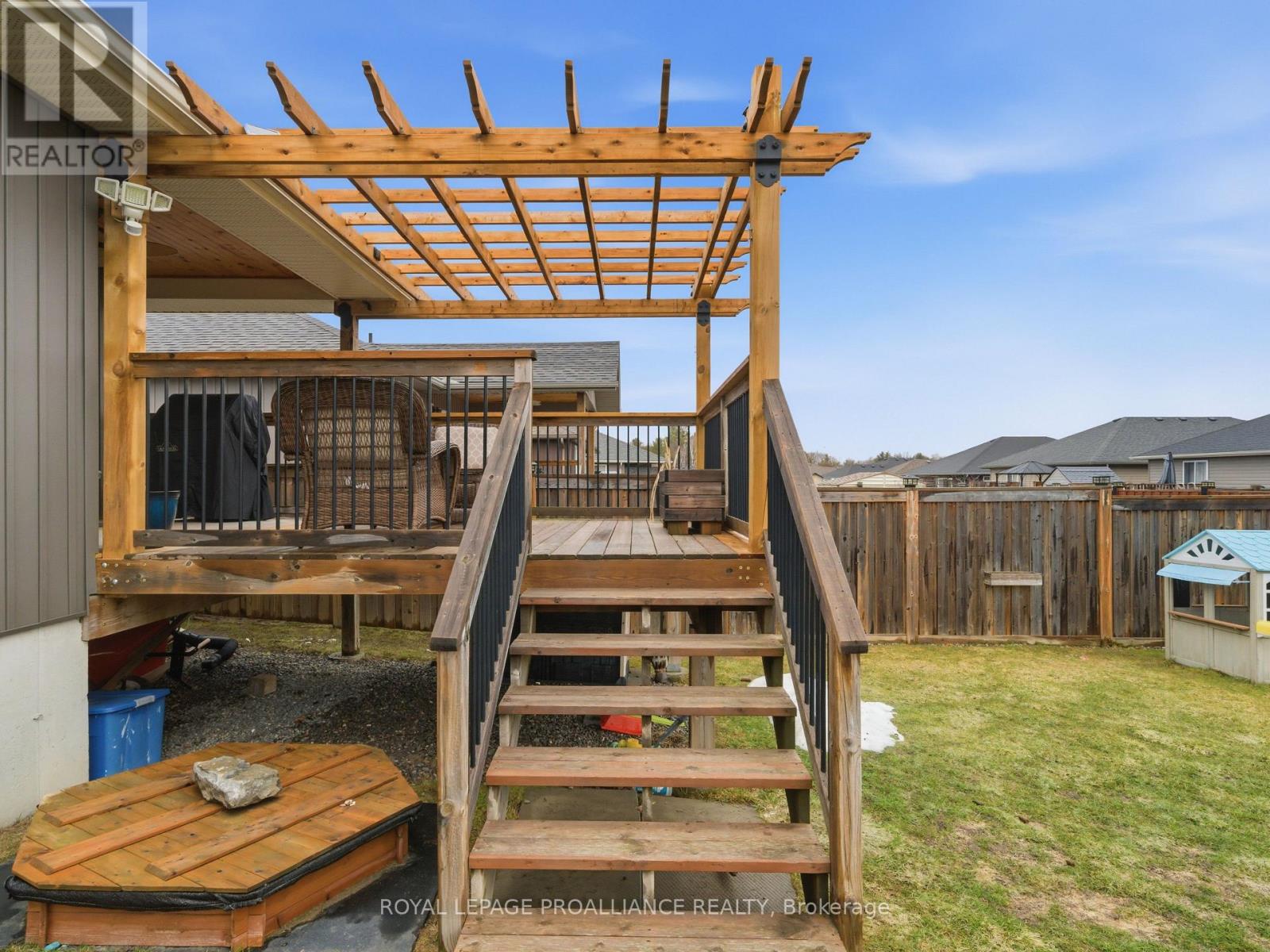 21 Woodburn Drive, Quinte West (Murray Ward), Ontario  K8V 0C6 - Photo 46 - X12887278