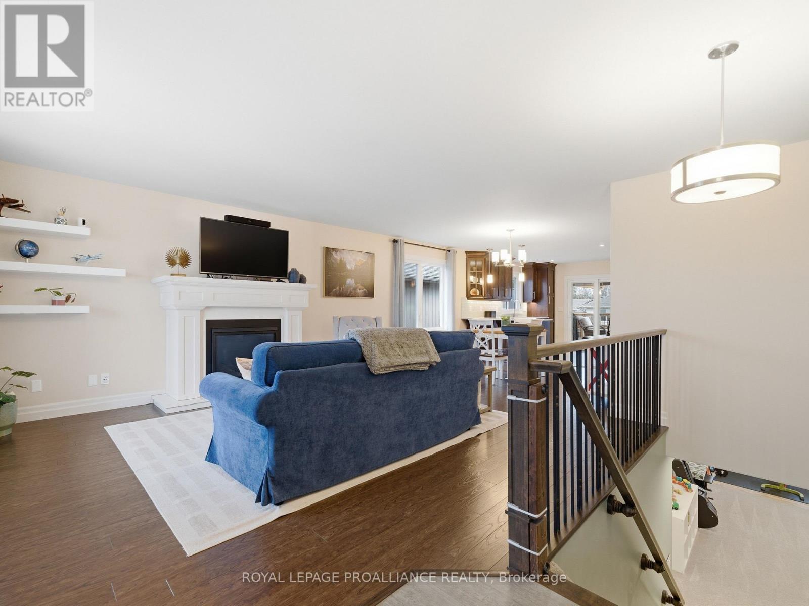 21 Woodburn Drive, Quinte West (Murray Ward), Ontario  K8V 0C6 - Photo 6 - X12887278