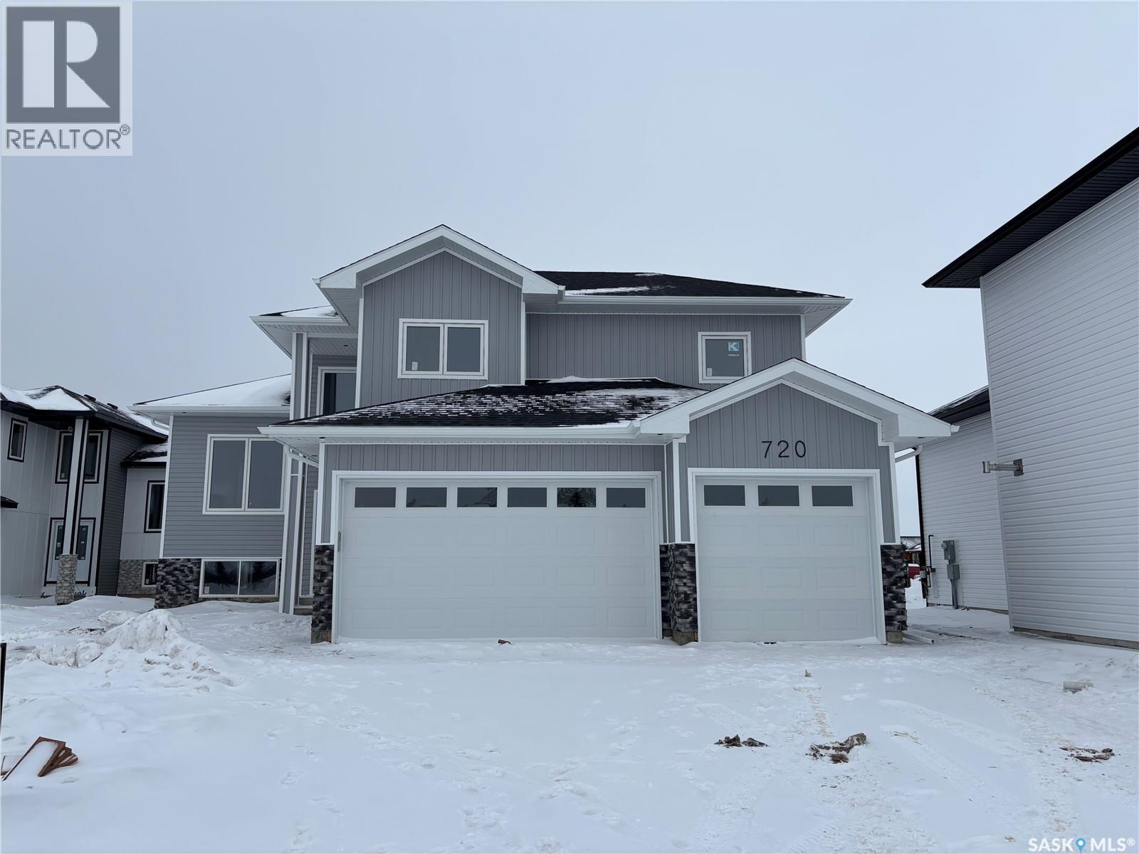 720 Weir Crescent, Warman, Saskatchewan  S0K 4S4 - Photo 2 - SK011008