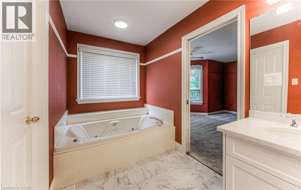 2 Morningview Place, Kitchener, Ontario  N2P 1Z2 - Photo 33 - 40774708