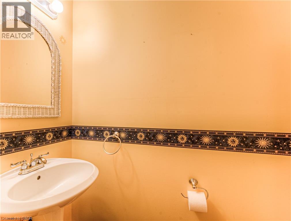 2 Morningview Place, Kitchener, Ontario  N2P 1Z2 - Photo 38 - 40774708