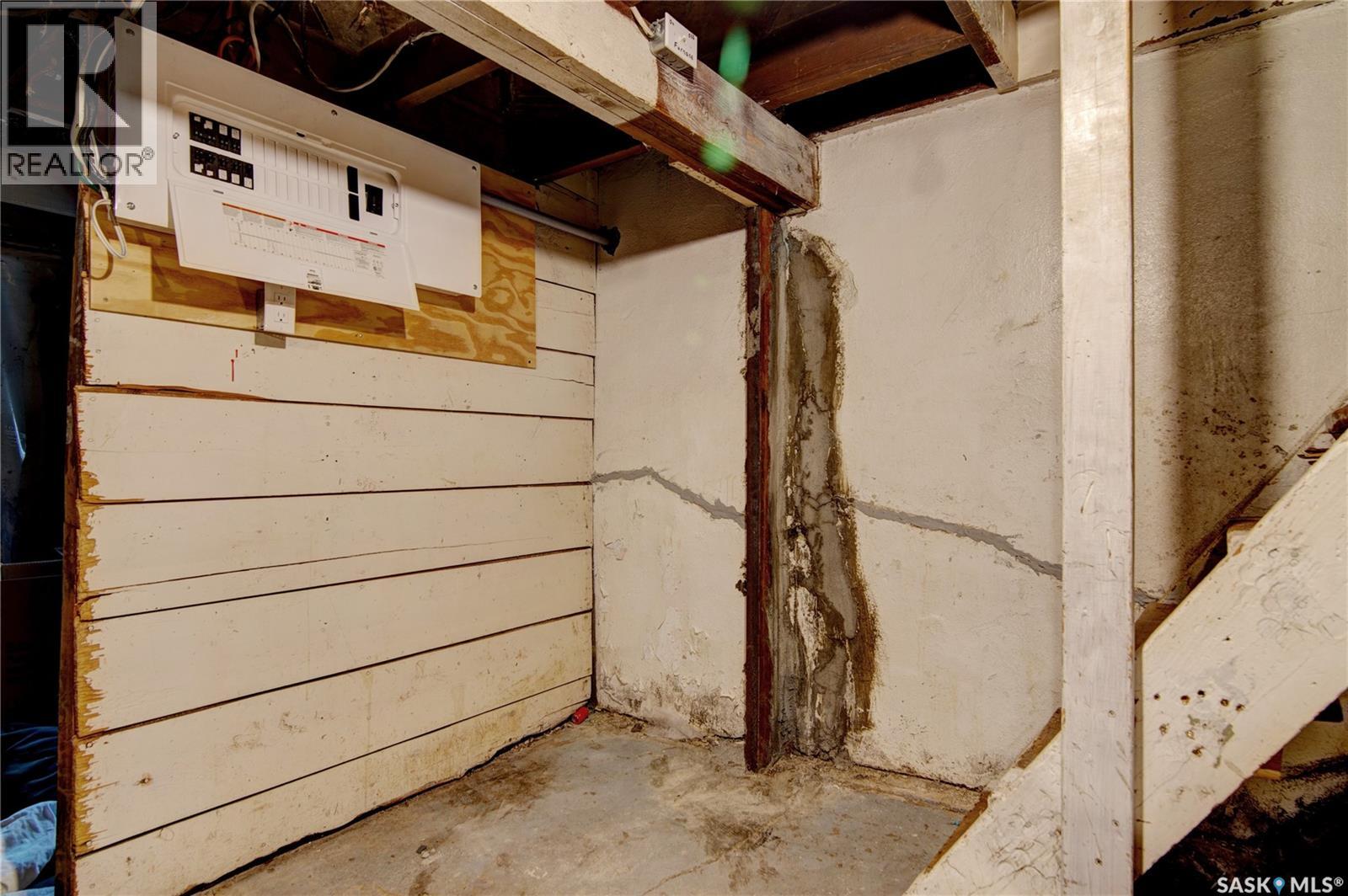 1035 Wallace Street, Regina, Saskatchewan  S4N 3Y7 - Photo 12 - SK029511