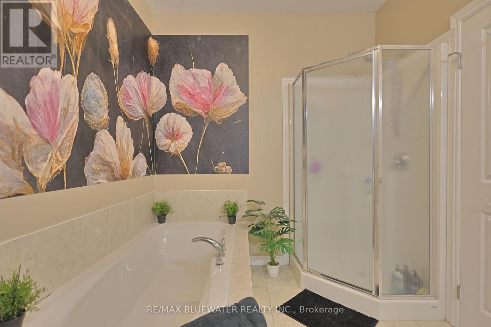 13 Oakwood Links Lane, South Huron, Ontario  N0M 1T0 - Photo 29 - X12887222