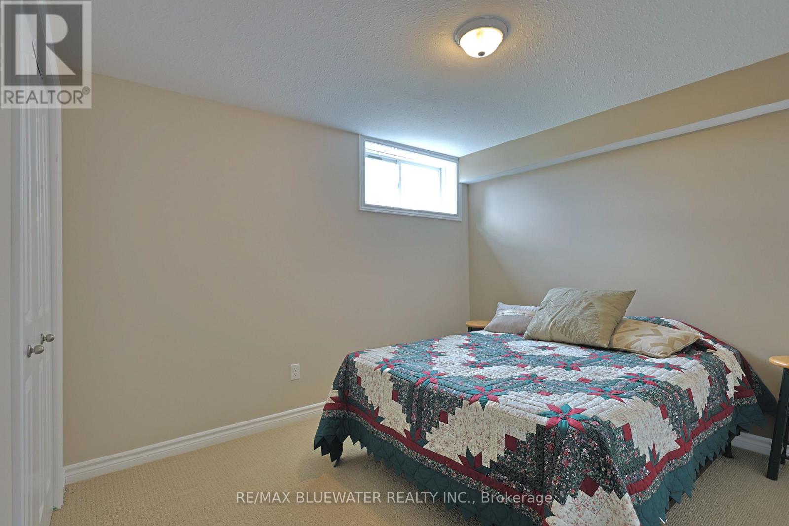 13 Oakwood Links Lane, South Huron, Ontario  N0M 1T0 - Photo 37 - X12887222