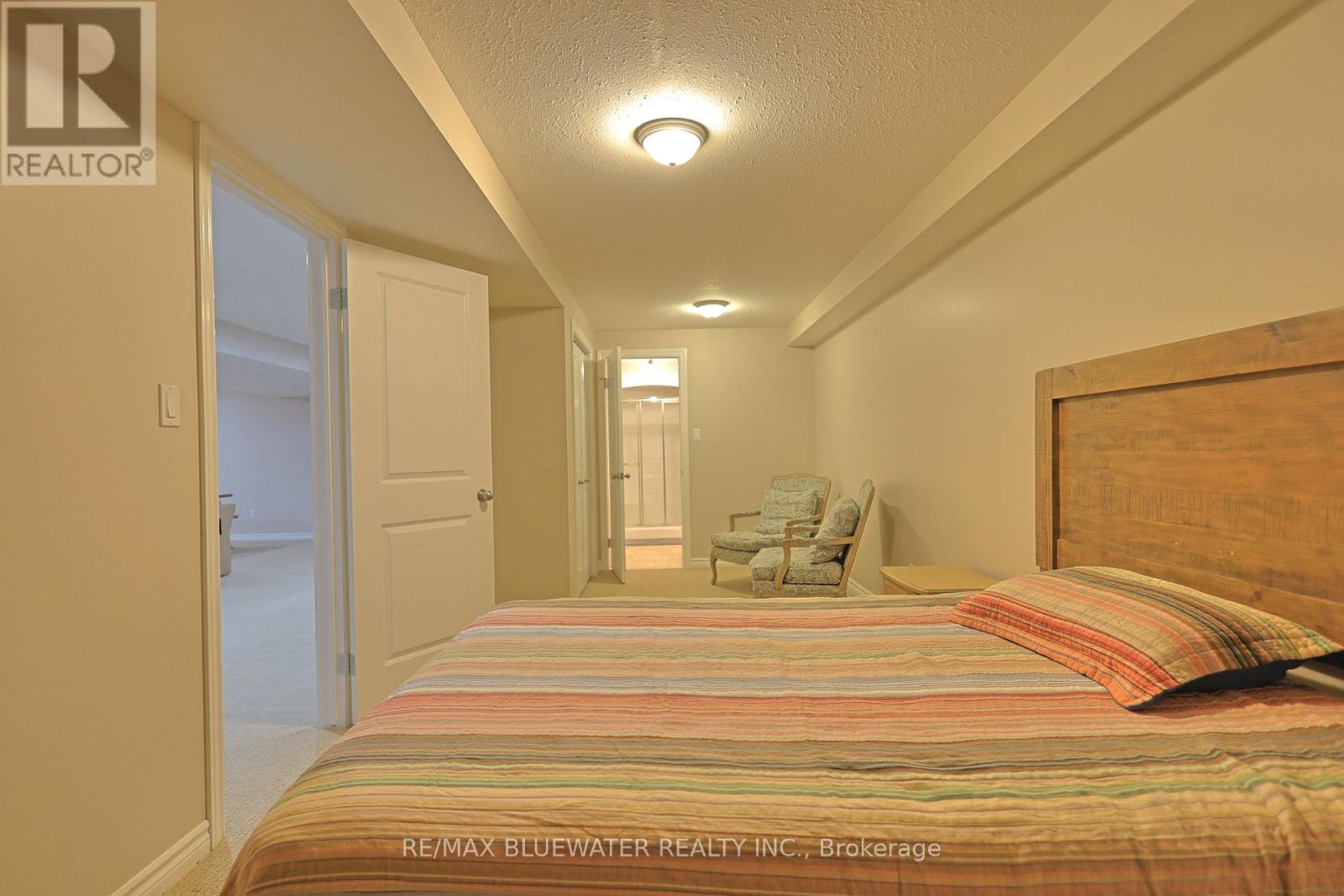 13 Oakwood Links Lane, South Huron, Ontario  N0M 1T0 - Photo 38 - X12887222