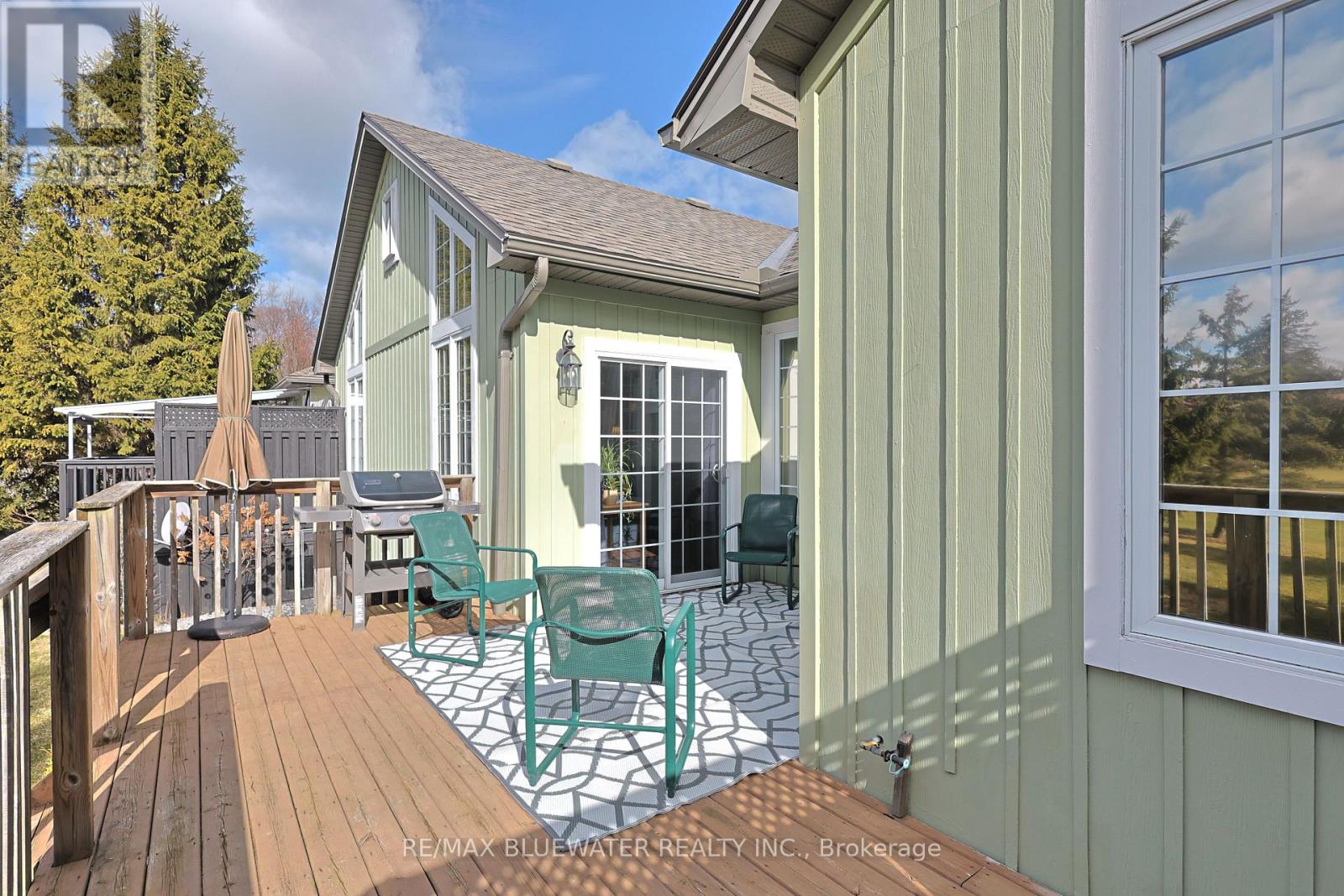 13 Oakwood Links Lane, South Huron, Ontario  N0M 1T0 - Photo 45 - X12887222