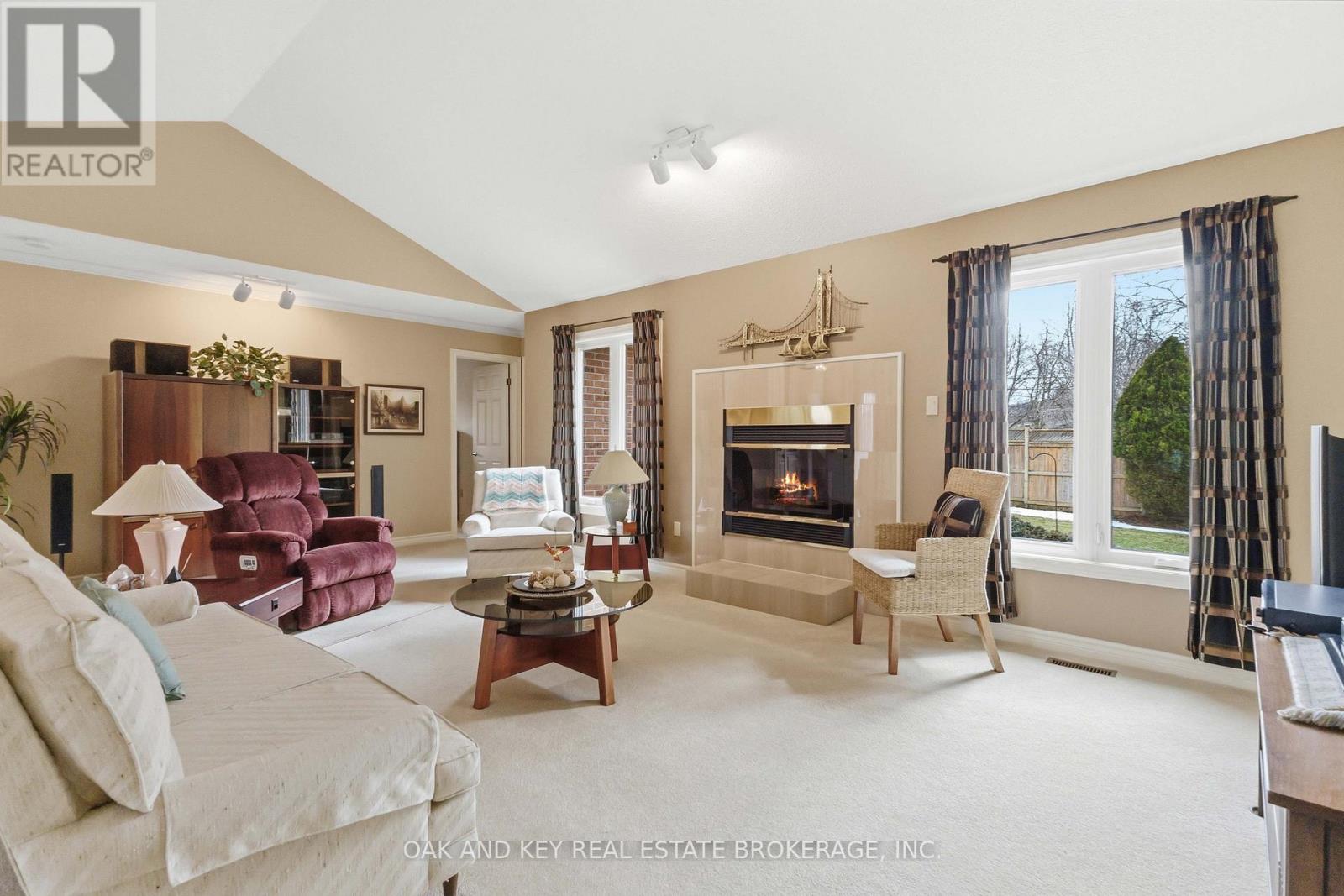 31 Green Hedge Lane, London North, Ontario  N6H 4Z3 - Photo 12 - X12887276