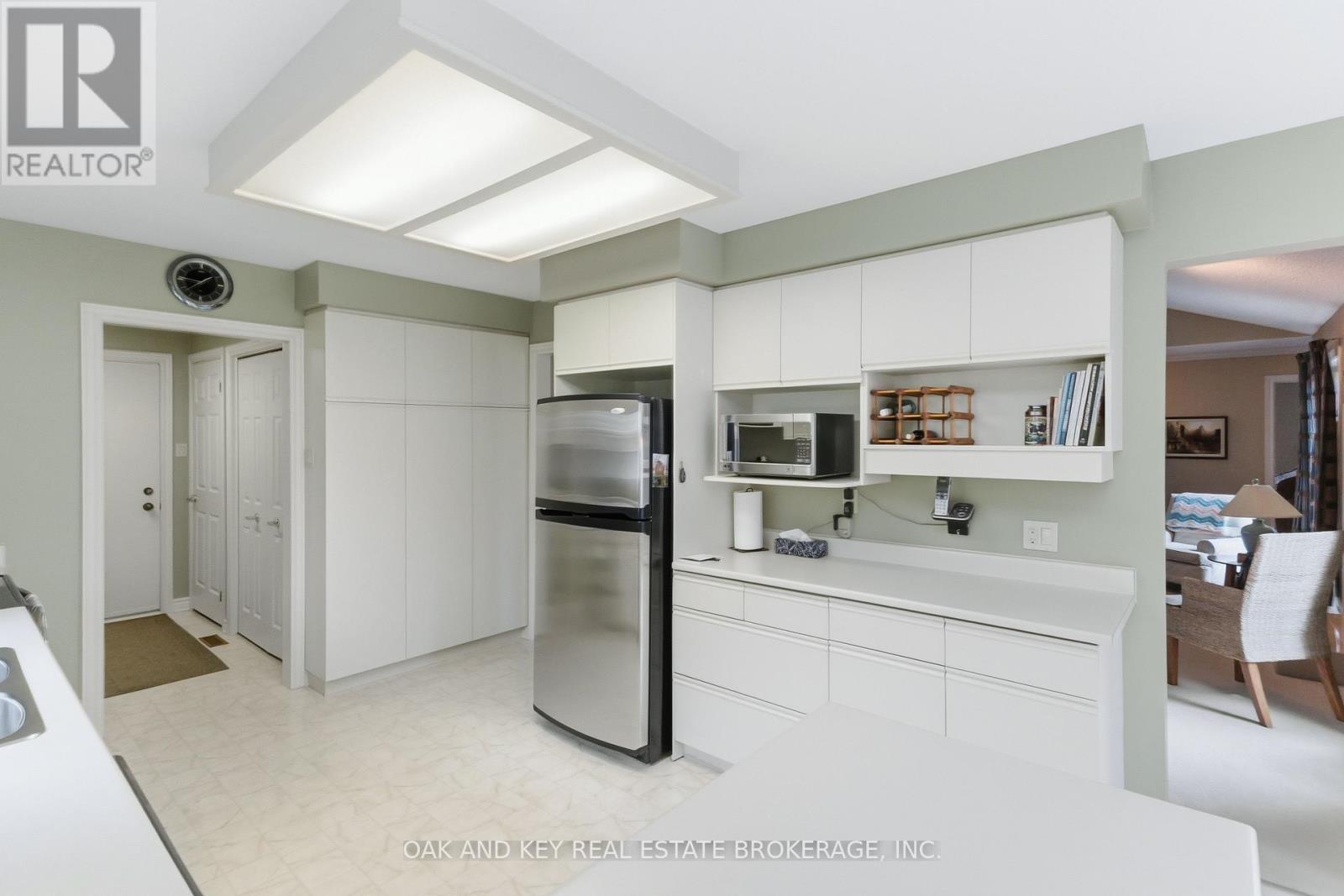 31 Green Hedge Lane, London North, Ontario  N6H 4Z3 - Photo 23 - X12887276