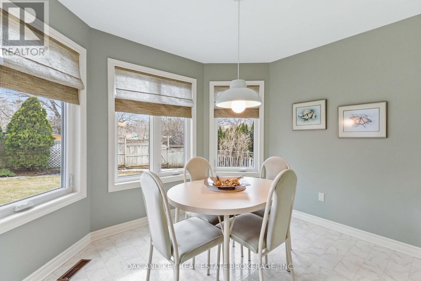 31 Green Hedge Lane, London North, Ontario  N6H 4Z3 - Photo 24 - X12887276