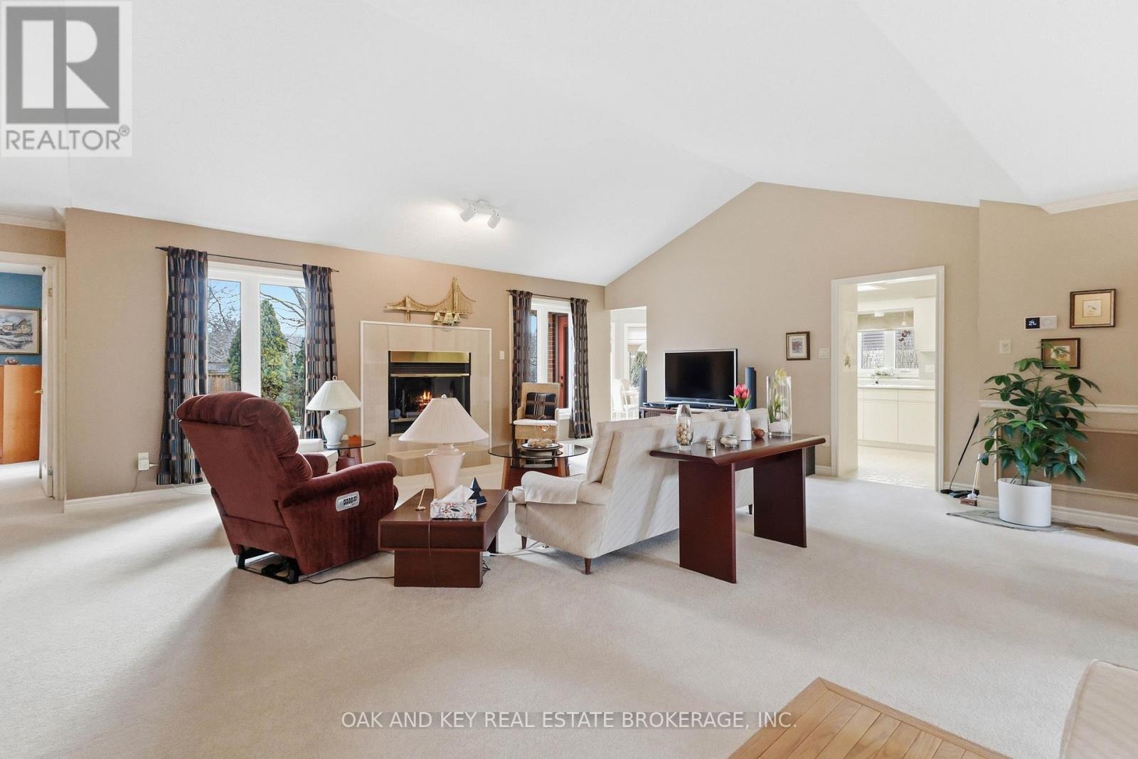 31 Green Hedge Lane, London North, Ontario  N6H 4Z3 - Photo 8 - X12887276