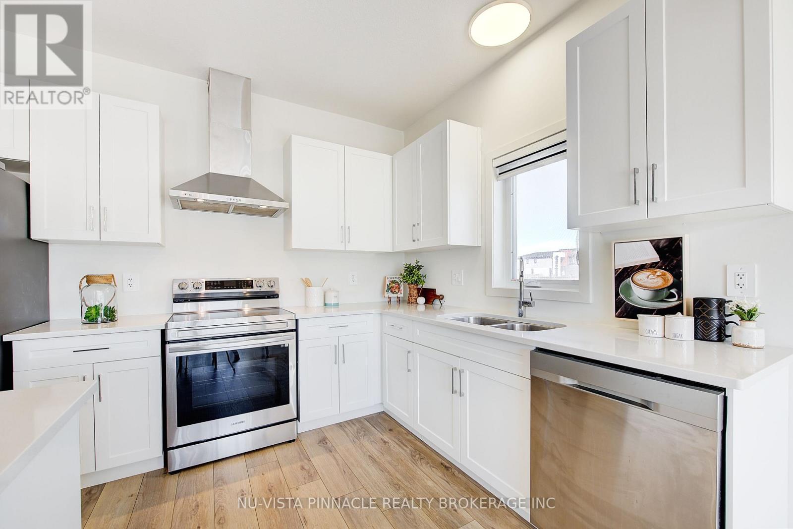 1377 Twilite Boulevard, London North, Ontario  N6G 3R5 - Photo 13 - X12887342