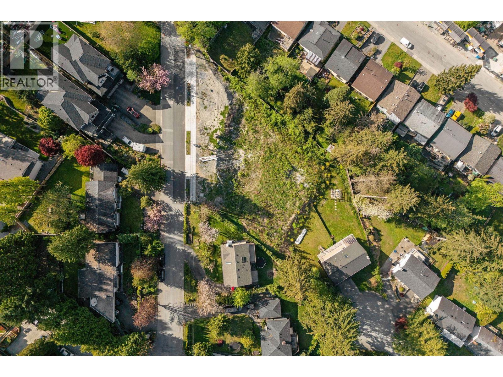 1160 Tuxedo Drive, Port Moody, British Columbia V3H 1L4 - Photo 3 - R3099055