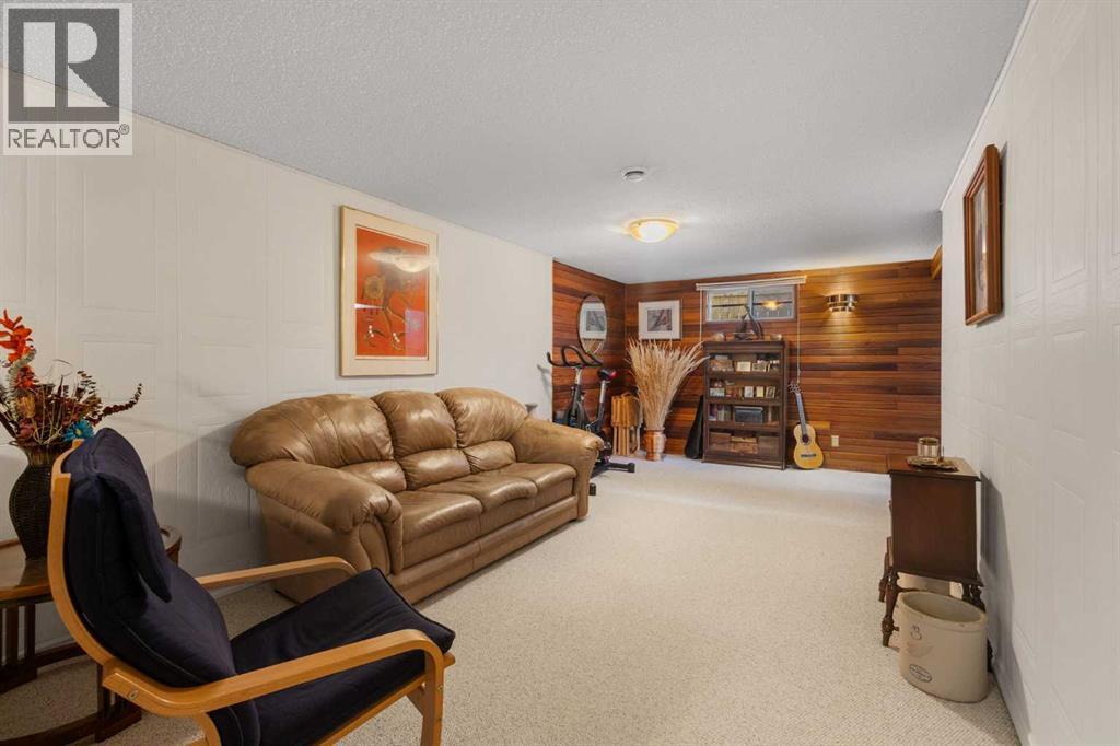 3308 46 Street Sw, Calgary, Alberta  T3E 3W8 - Photo 24 - A2292749