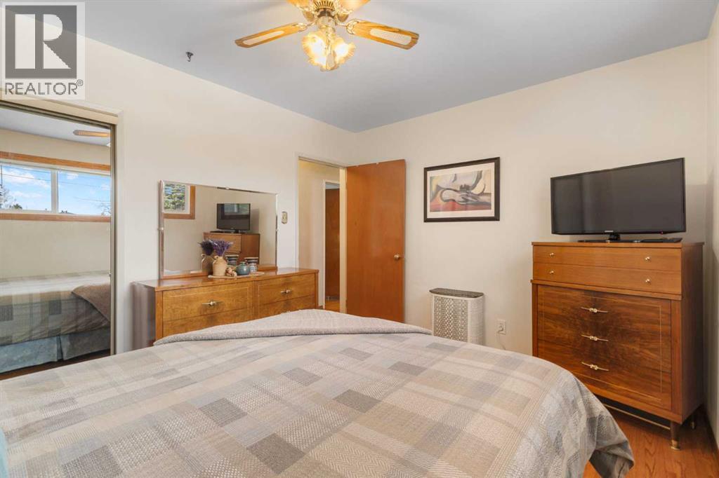 3308 46 Street Sw, Calgary, Alberta  T3E 3W8 - Photo 16 - A2292749