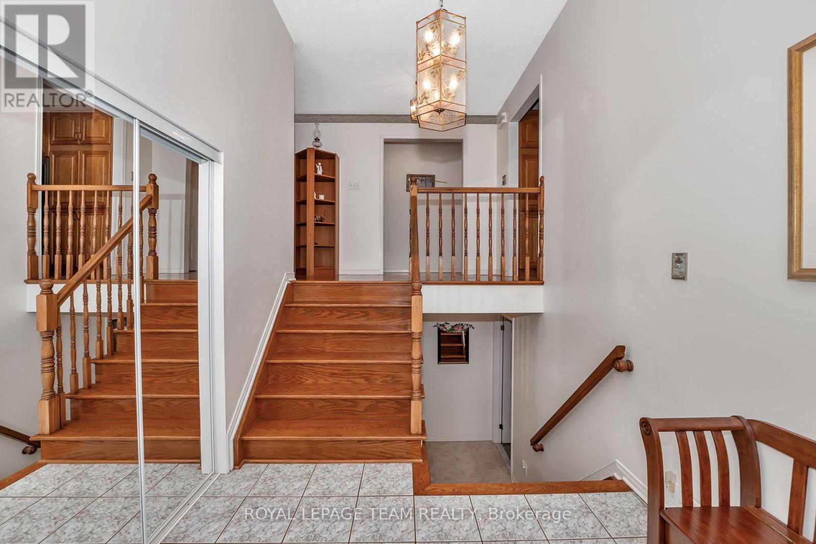 1961 Manotick Station Road, Ottawa, Ontario  K0A 2W0 - Photo 2 - X12887270