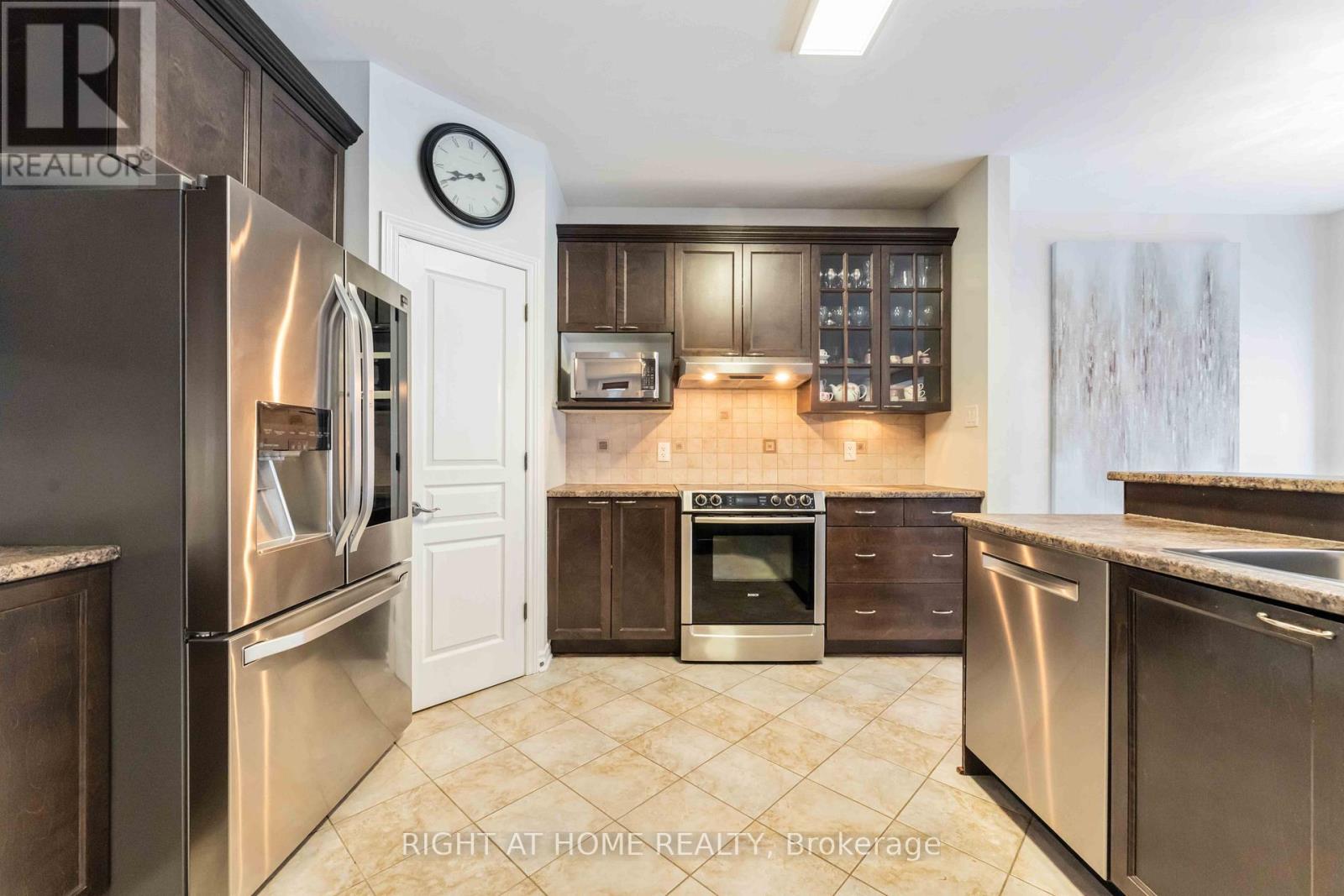 162 Saltspring Private, Ottawa, Ontario  K2M 0B1 - Photo 17 - X12887322