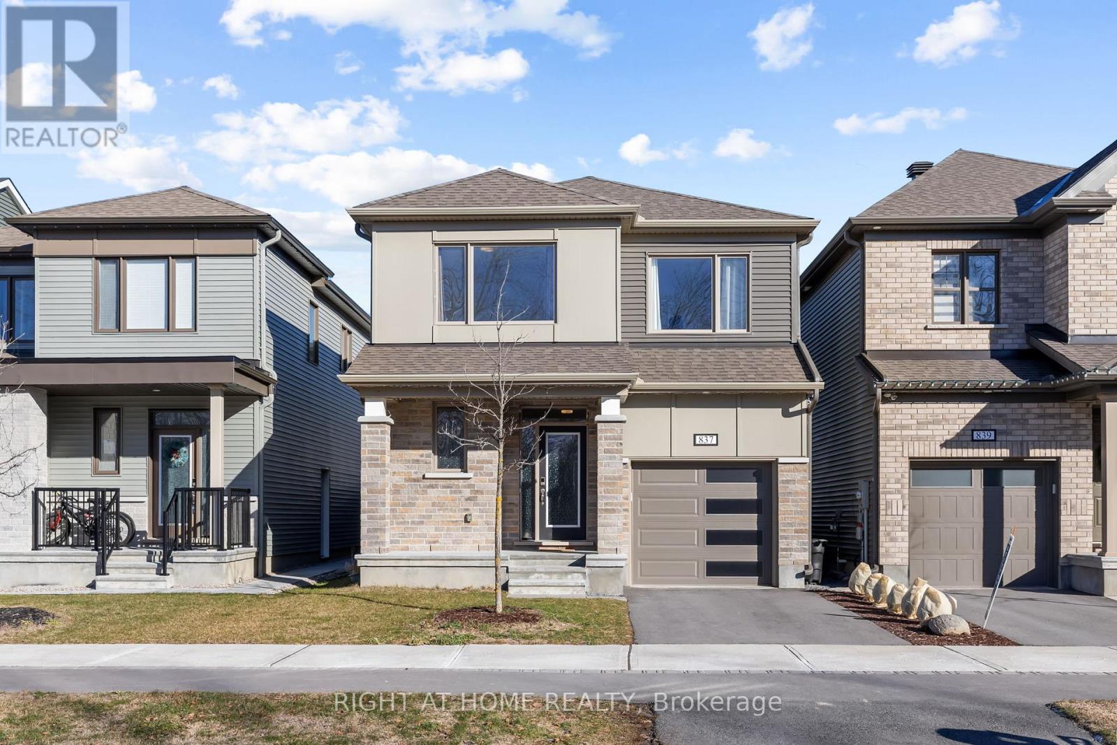 837 DERREN AVENUE, ottawa, Ontario