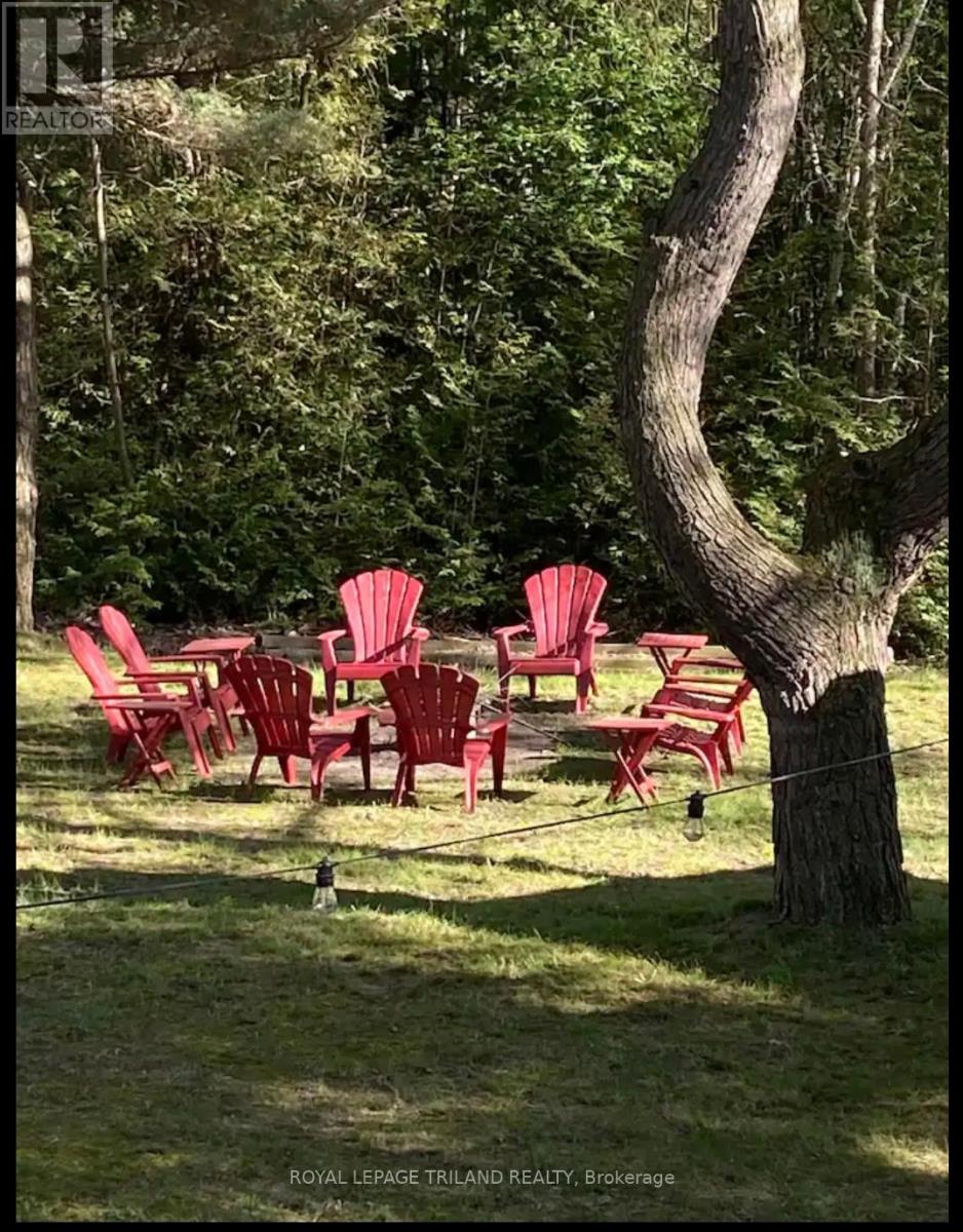 6329 William Street, Lambton Shores, Ontario  N0N 1J2 - Photo 25 - X12867660