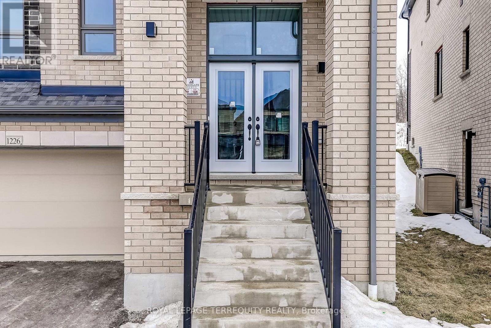 1226 Talisman Manor, Pickering, Ontario L1X 0R9 - Photo 5 - E12859644