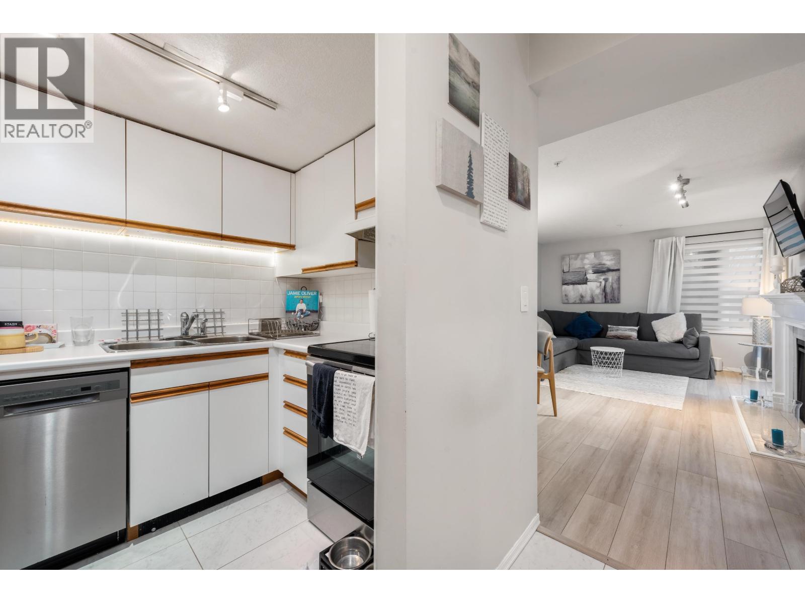 102 725 W 7th Avenue, Vancouver, British Columbia  V5Z 1B9 - Photo 6 - R3099913