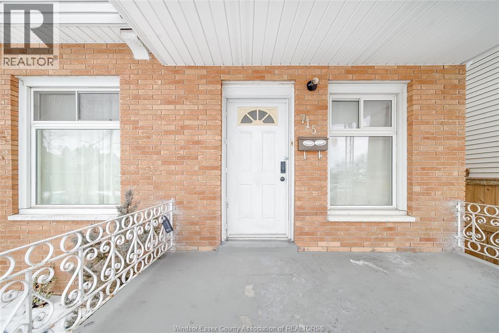715 Aylmer Avenue, Windsor, Ontario N9A 1V2 - Photo 4 - 26005475