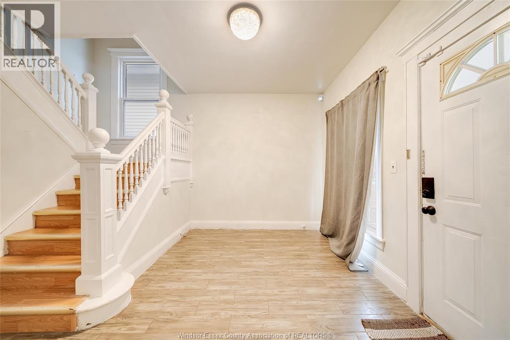 715 Aylmer Avenue, Windsor, Ontario N9A 1V2 - Photo 7 - 26005475