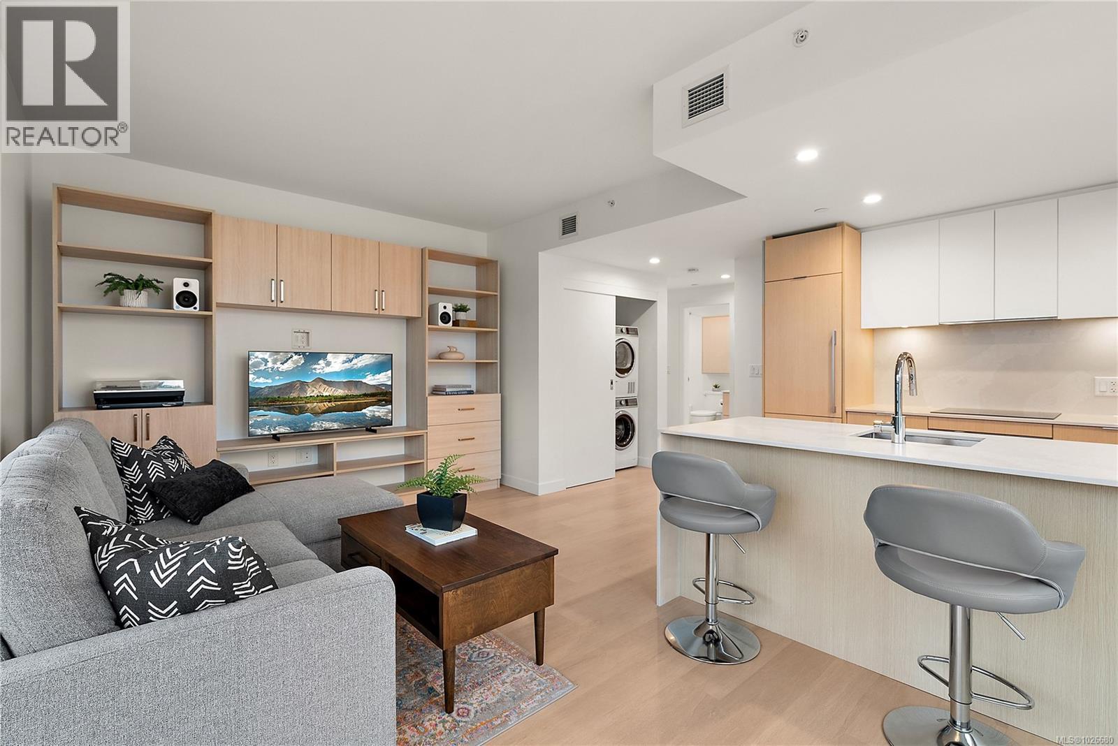 702 1100 Yates St, Victoria, British Columbia  V8V 0H5 - Photo 4 - 1026680