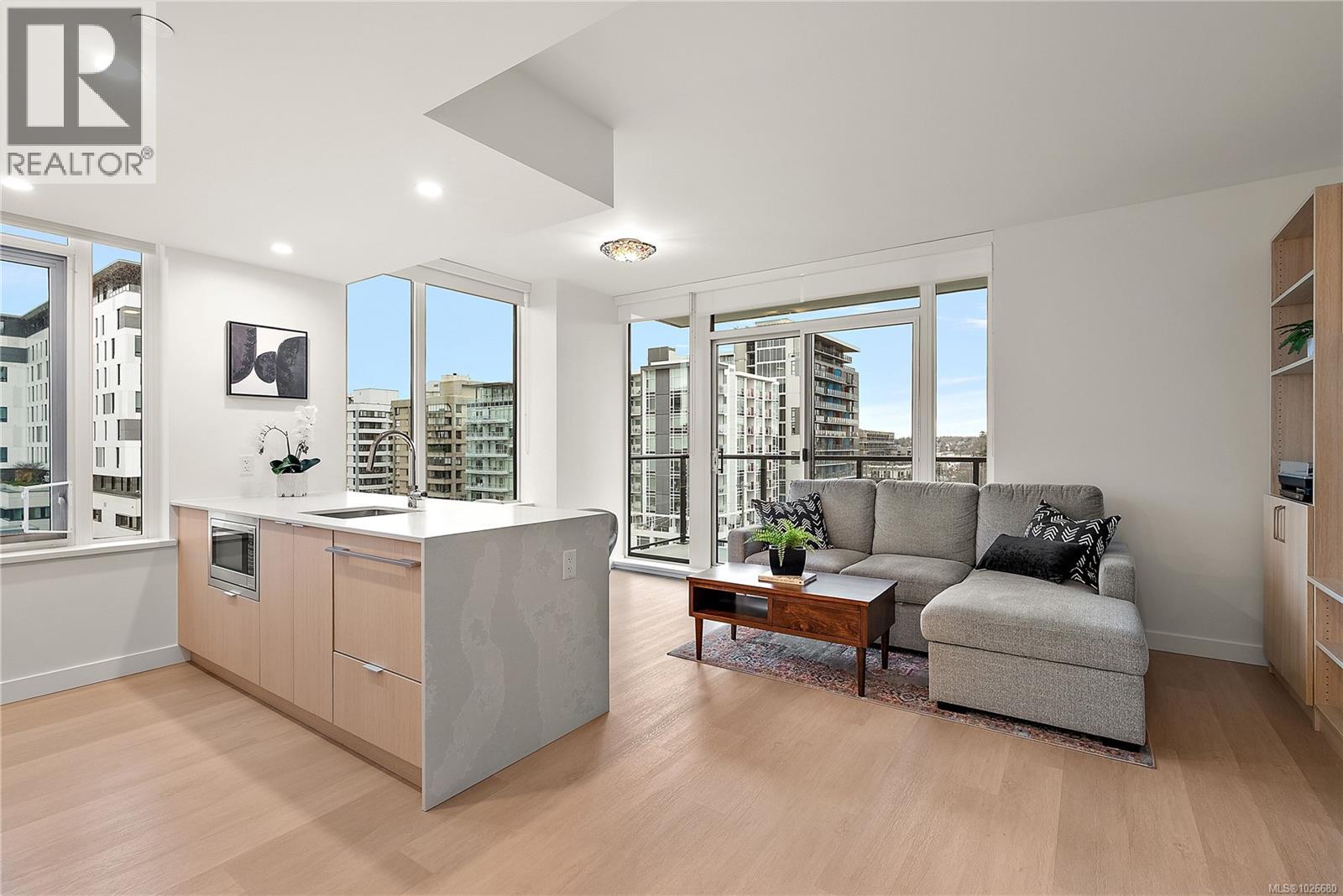 702 1100 Yates St, Victoria, British Columbia  V8V 0H5 - Photo 6 - 1026680