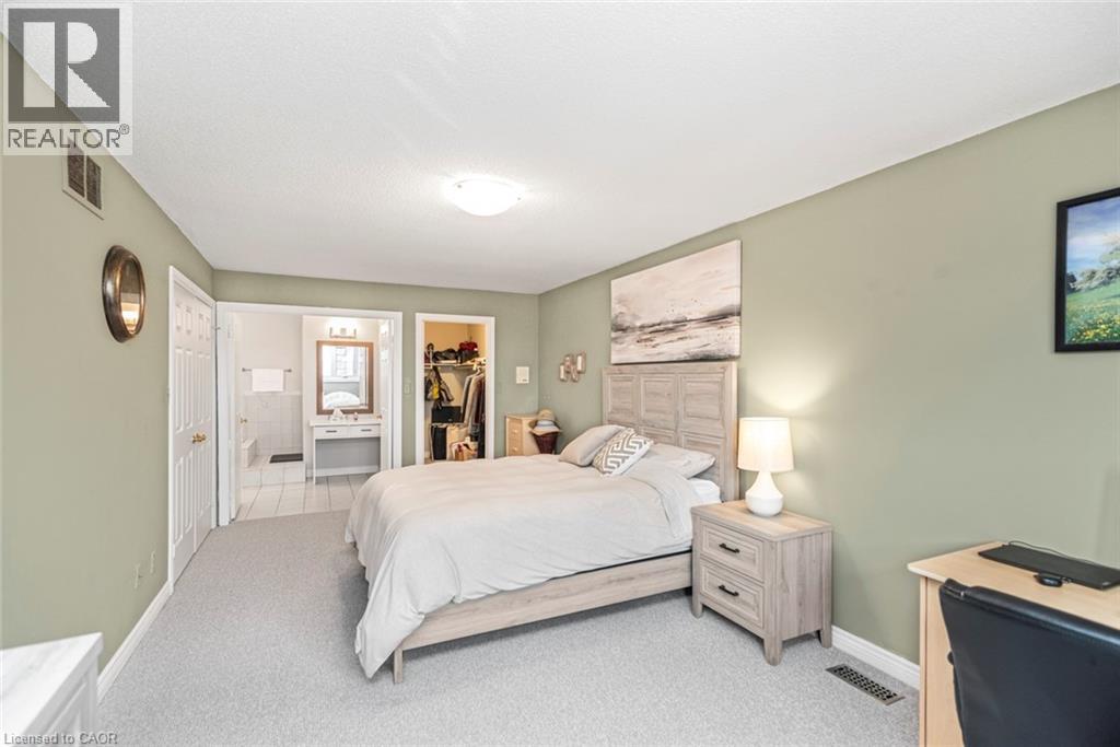 39 Guildwood Drive, Hamilton, Ontario  L9C 6S3 - Photo 25 - 40812501