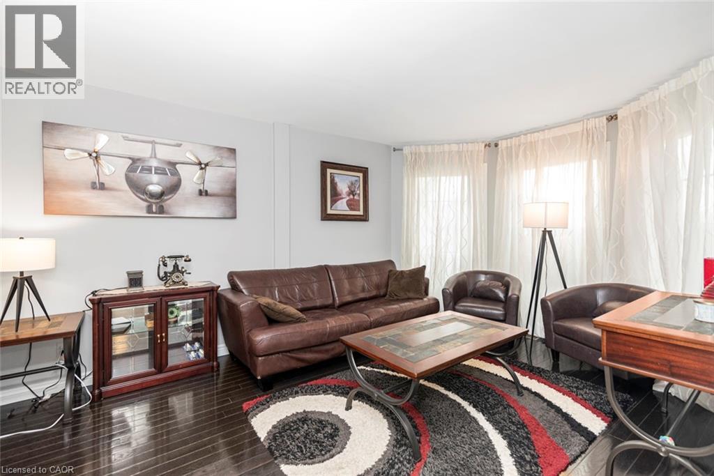 39 Guildwood Drive, Hamilton, Ontario  L9C 6S3 - Photo 8 - 40812501