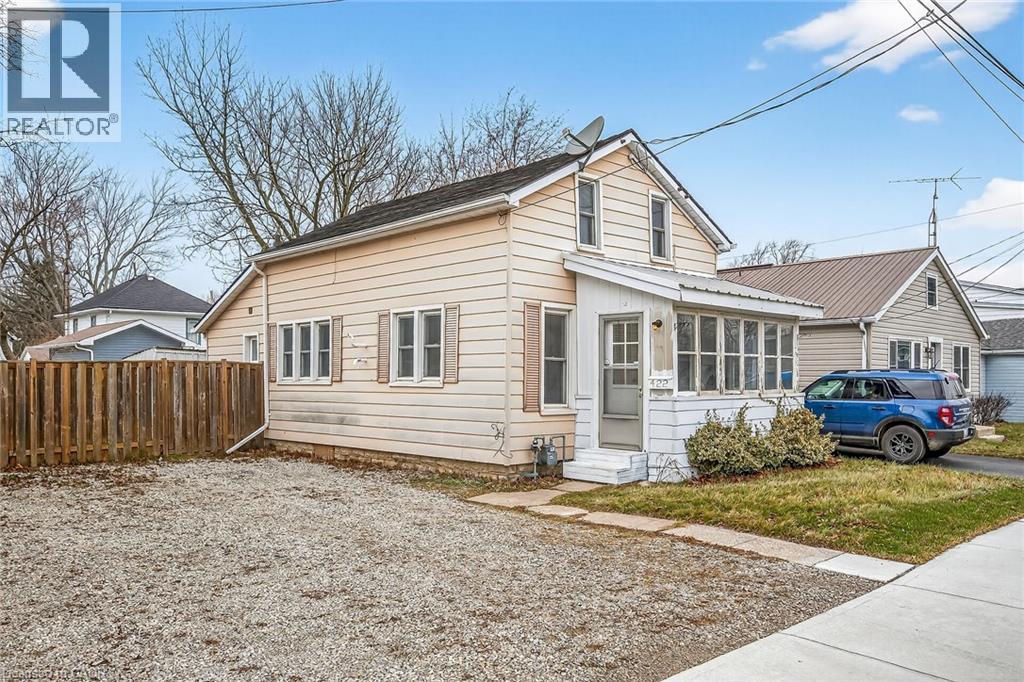 422 Griffith Street, Dunnville, Ontario  N1A 2P3 - Photo 2 - 40798844