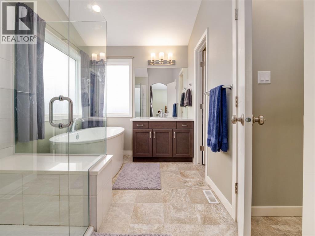 327 Mildred Dobbs Boulevard N, Lethbridge, Alberta  T1H 6G7 - Photo 37 - A2286537