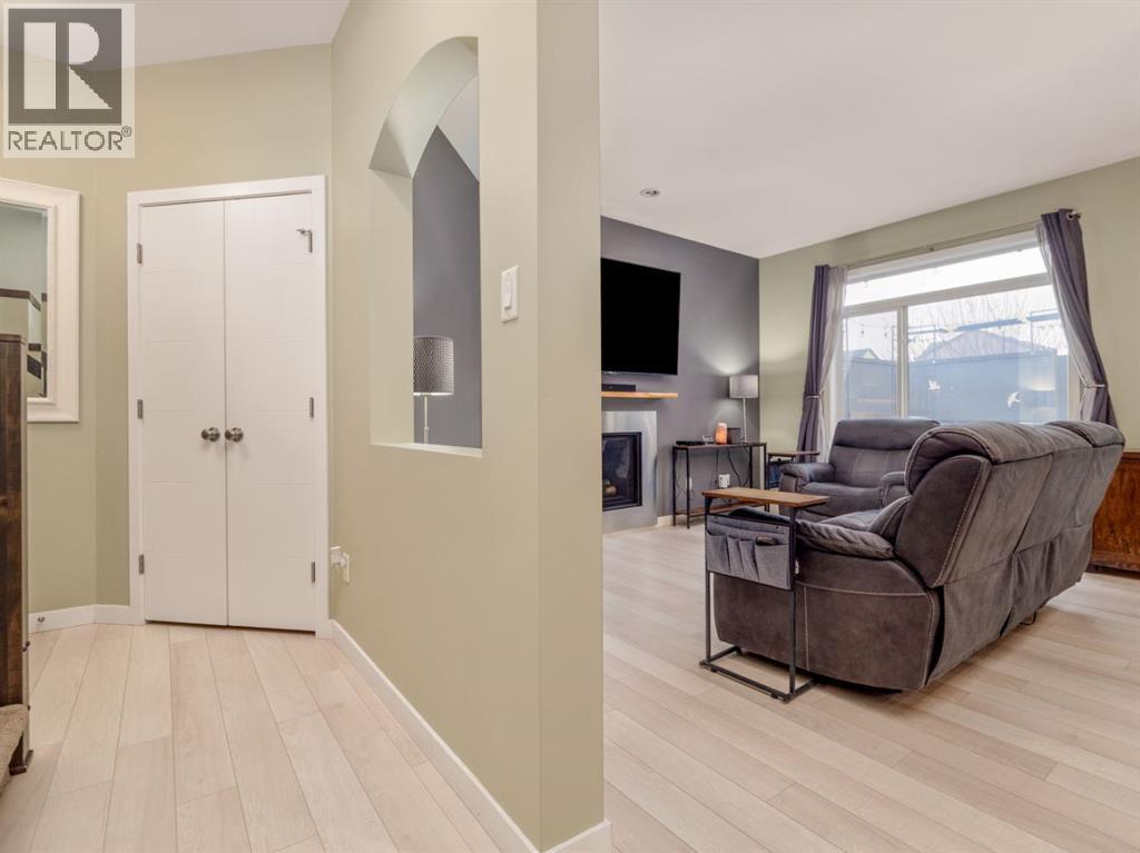 327 Mildred Dobbs Boulevard N, Lethbridge, Alberta  T1H 6G7 - Photo 8 - A2286537