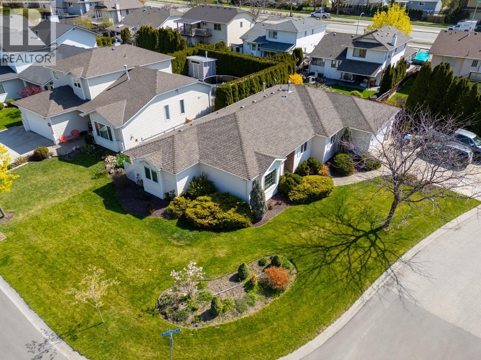 390 McTavish Crescent, Kelowna, British Columbia