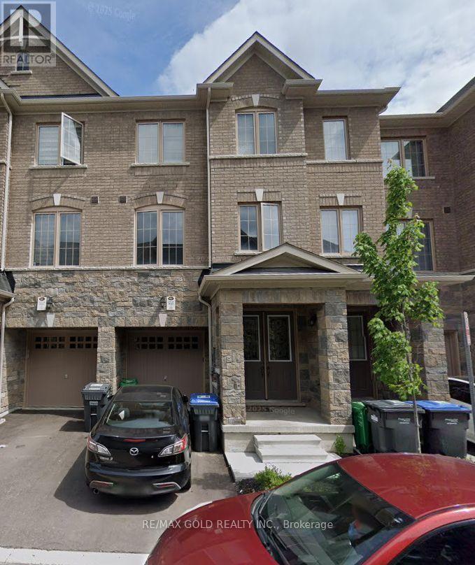 18 FAYE STREET, Brampton, Ontario