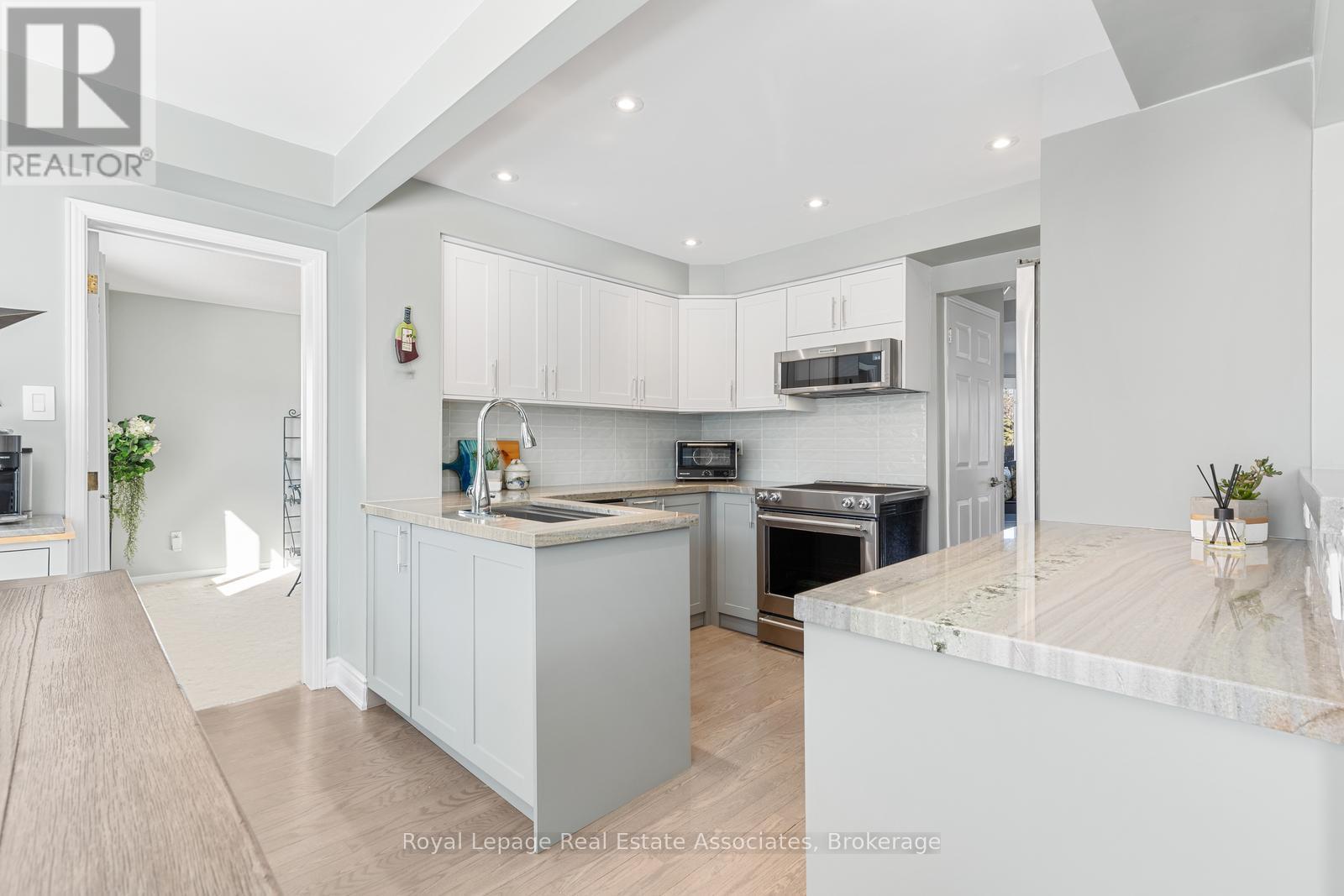 6762 Snow Goose Lane, Mississauga (Lisgar), Ontario  L5N 5J2 - Photo 5 - W12870326