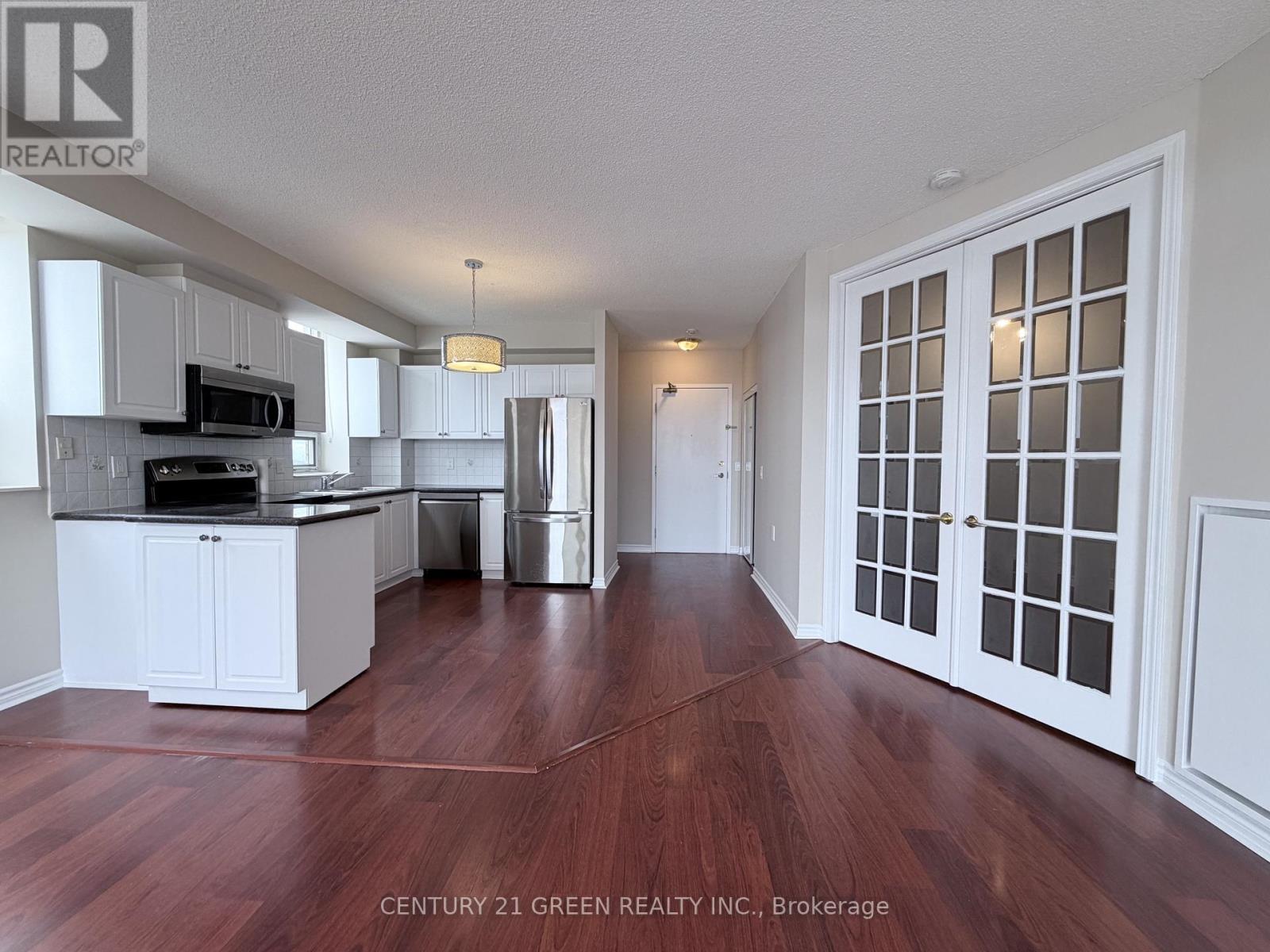 1103 - 200 Burnhamthorpe Road E, Mississauga, Ontario  L5A 4L4 - Photo 10 - W12884852