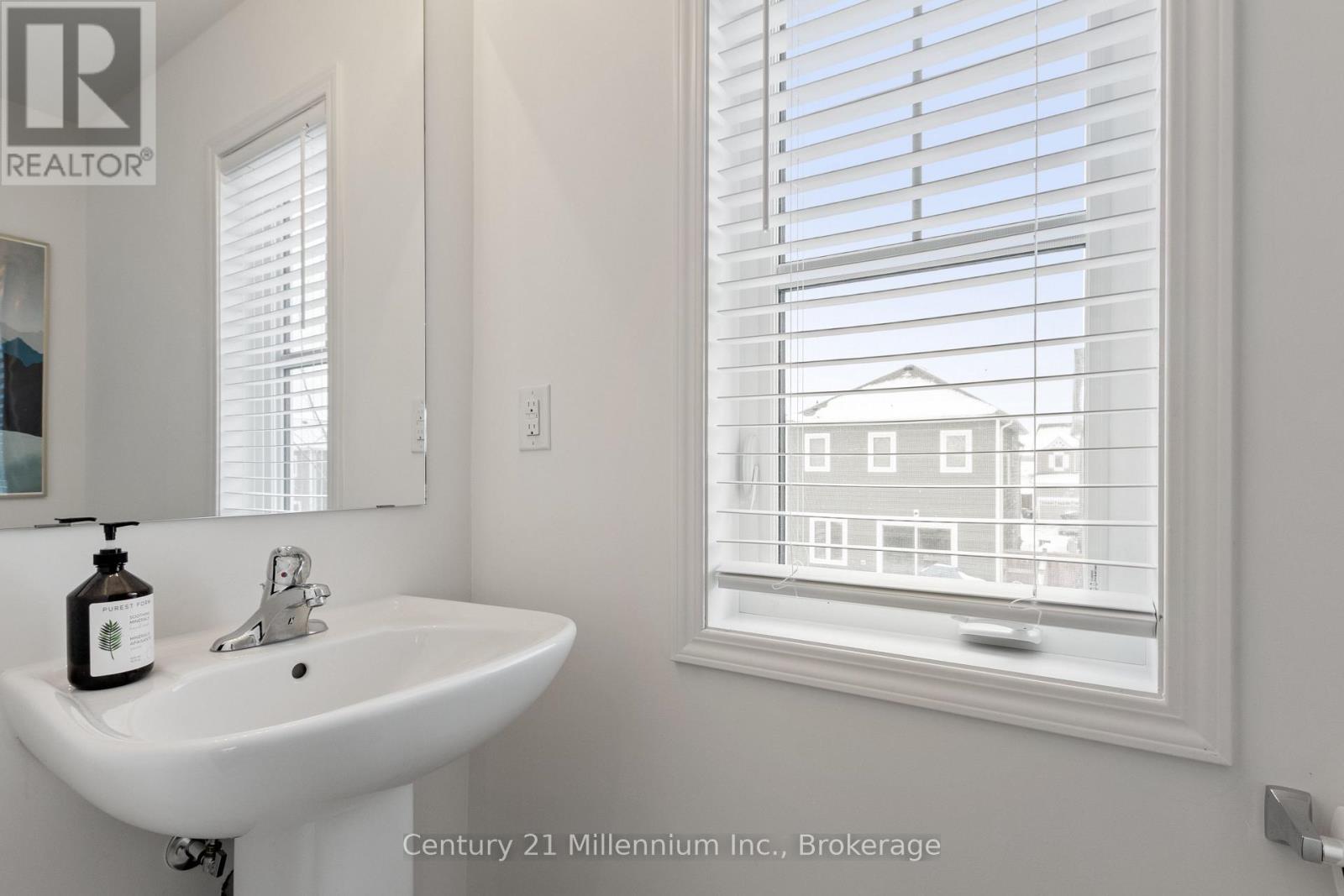 33 Dunes Drive, Wasaga Beach, Ontario  L9Z 0J1 - Photo 17 - S12887296