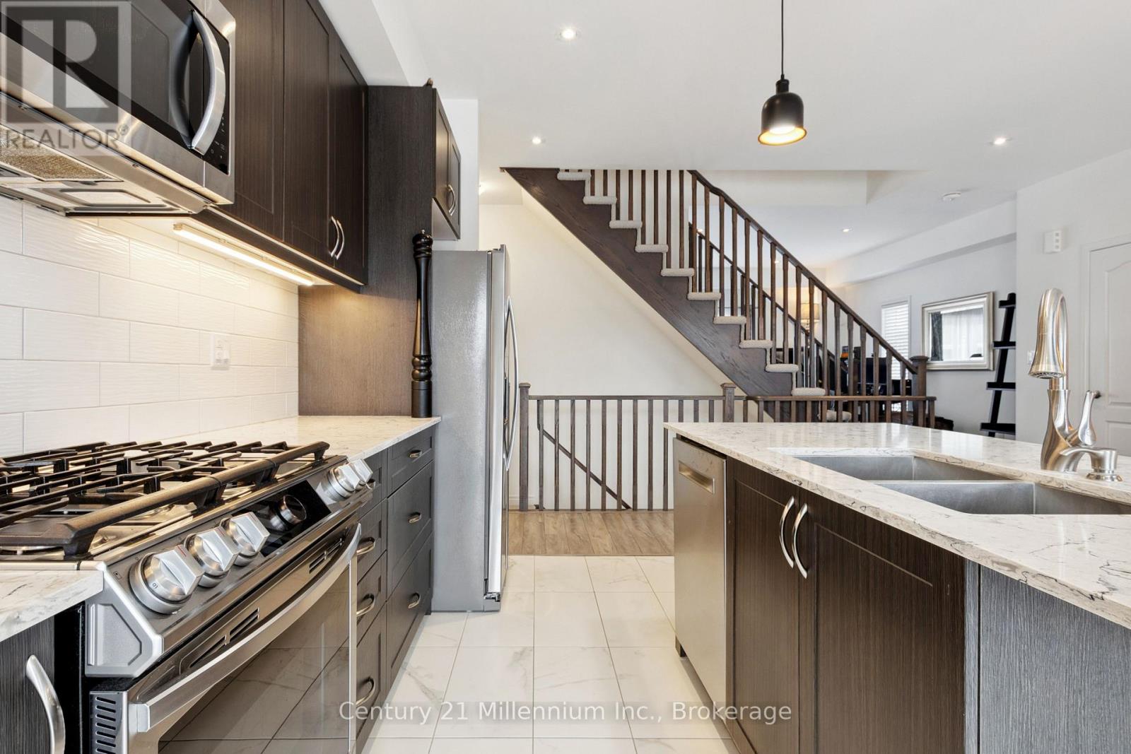 33 Dunes Drive, Wasaga Beach, Ontario  L9Z 0J1 - Photo 21 - S12887296