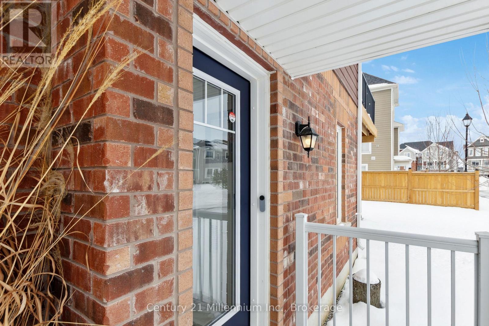 33 Dunes Drive, Wasaga Beach, Ontario  L9Z 0J1 - Photo 5 - S12887296