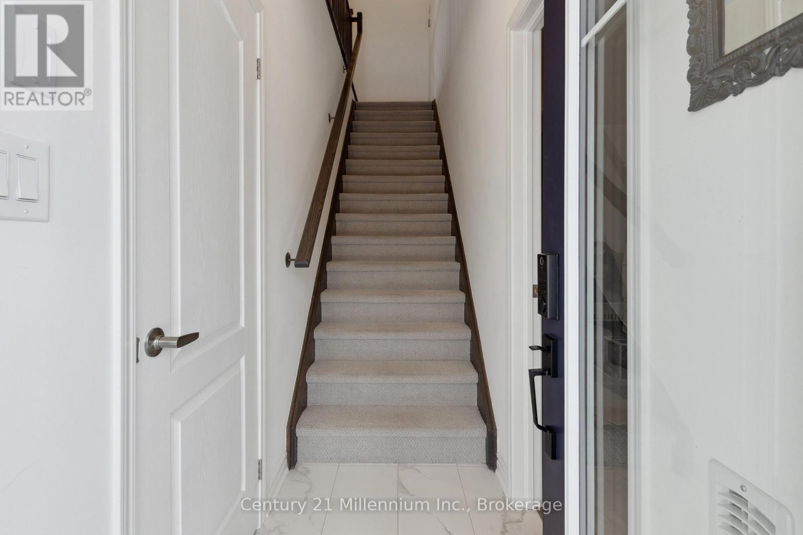 33 Dunes Drive, Wasaga Beach, Ontario  L9Z 0J1 - Photo 6 - S12887296