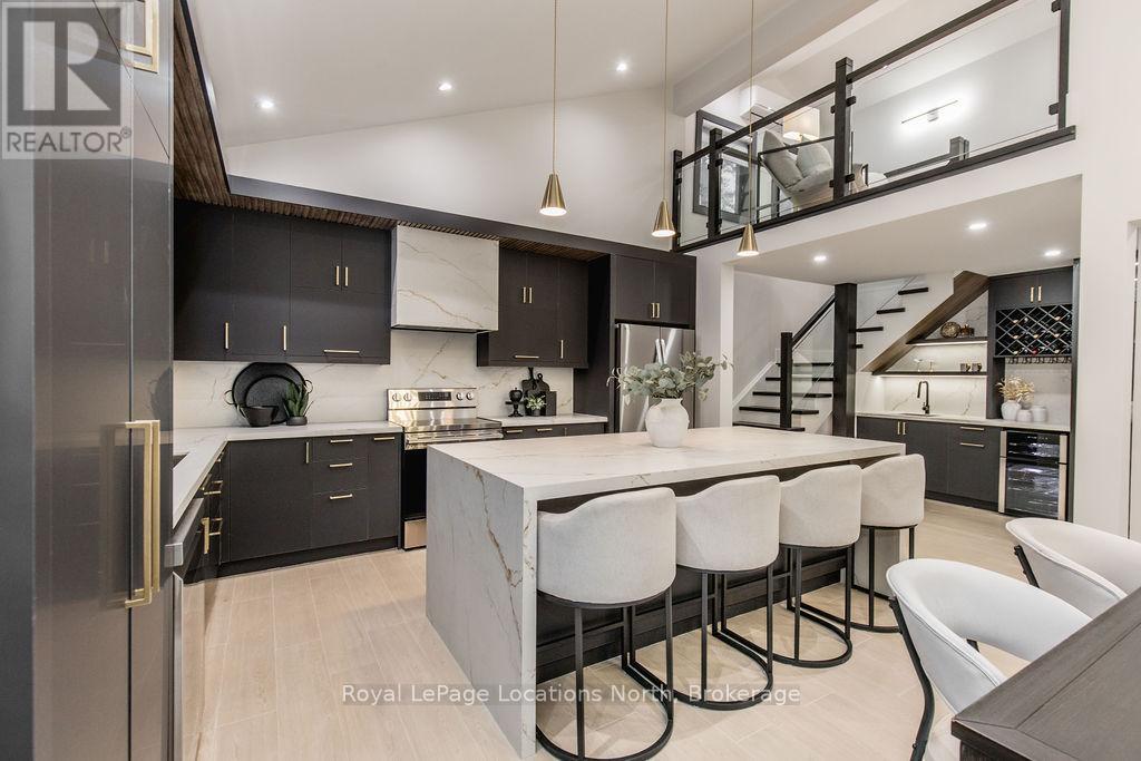 478 Golf Course Road, Wasaga Beach, Ontario  L9Z 1S5 - Photo 2 - S12887302