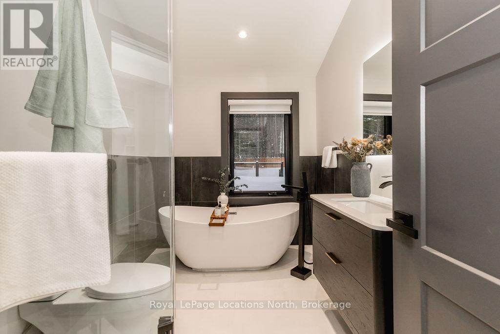 478 Golf Course Road, Wasaga Beach, Ontario  L9Z 1S5 - Photo 29 - S12887302