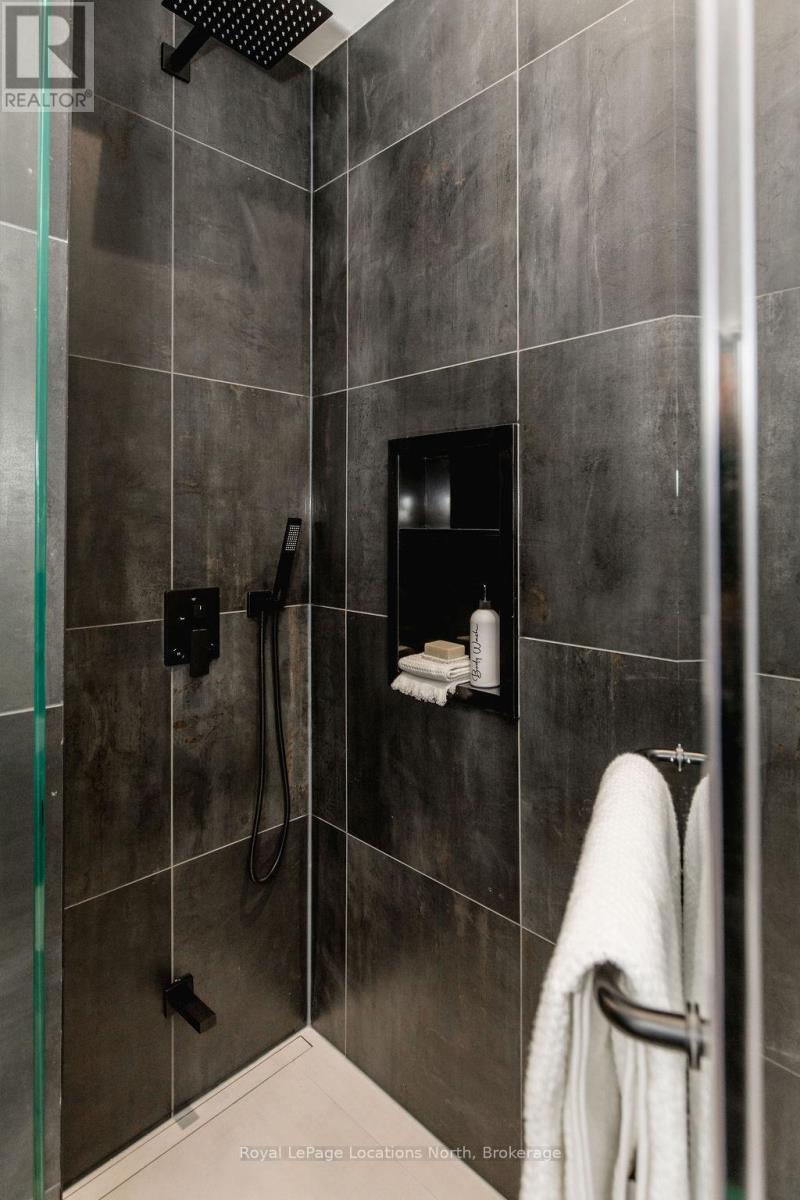 478 Golf Course Road, Wasaga Beach, Ontario  L9Z 1S5 - Photo 32 - S12887302