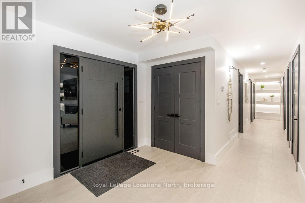 478 Golf Course Road, Wasaga Beach, Ontario  L9Z 1S5 - Photo 4 - S12887302