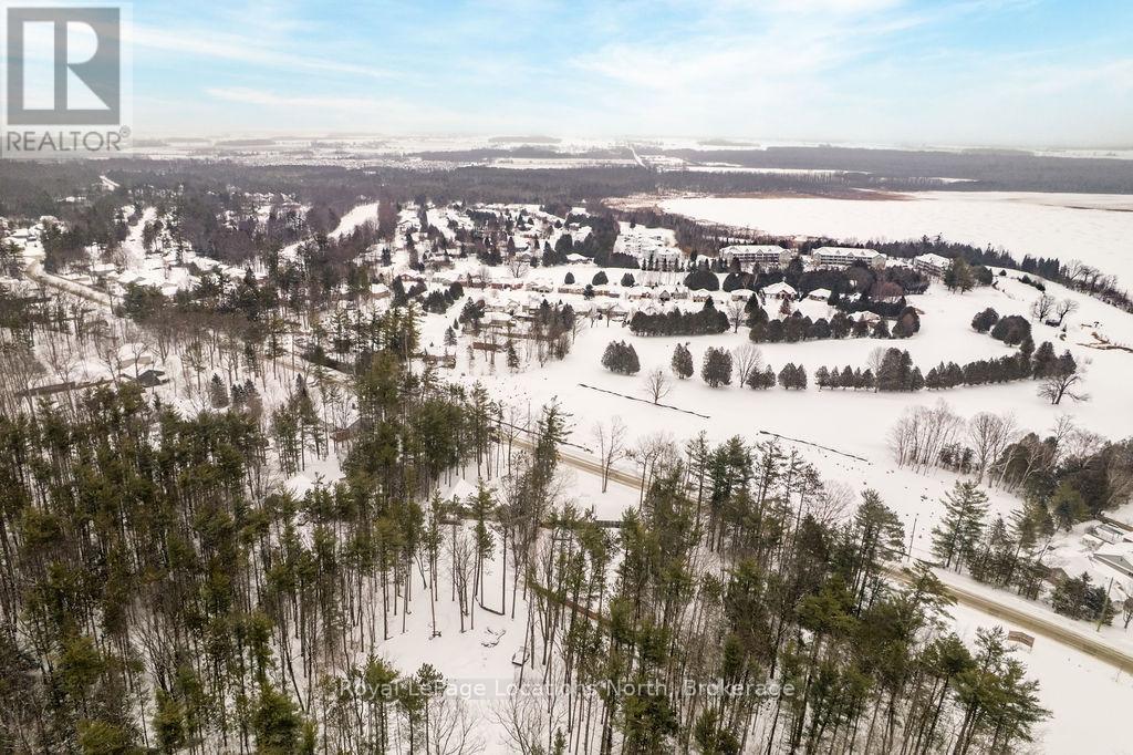 478 Golf Course Road, Wasaga Beach, Ontario  L9Z 1S5 - Photo 45 - S12887302