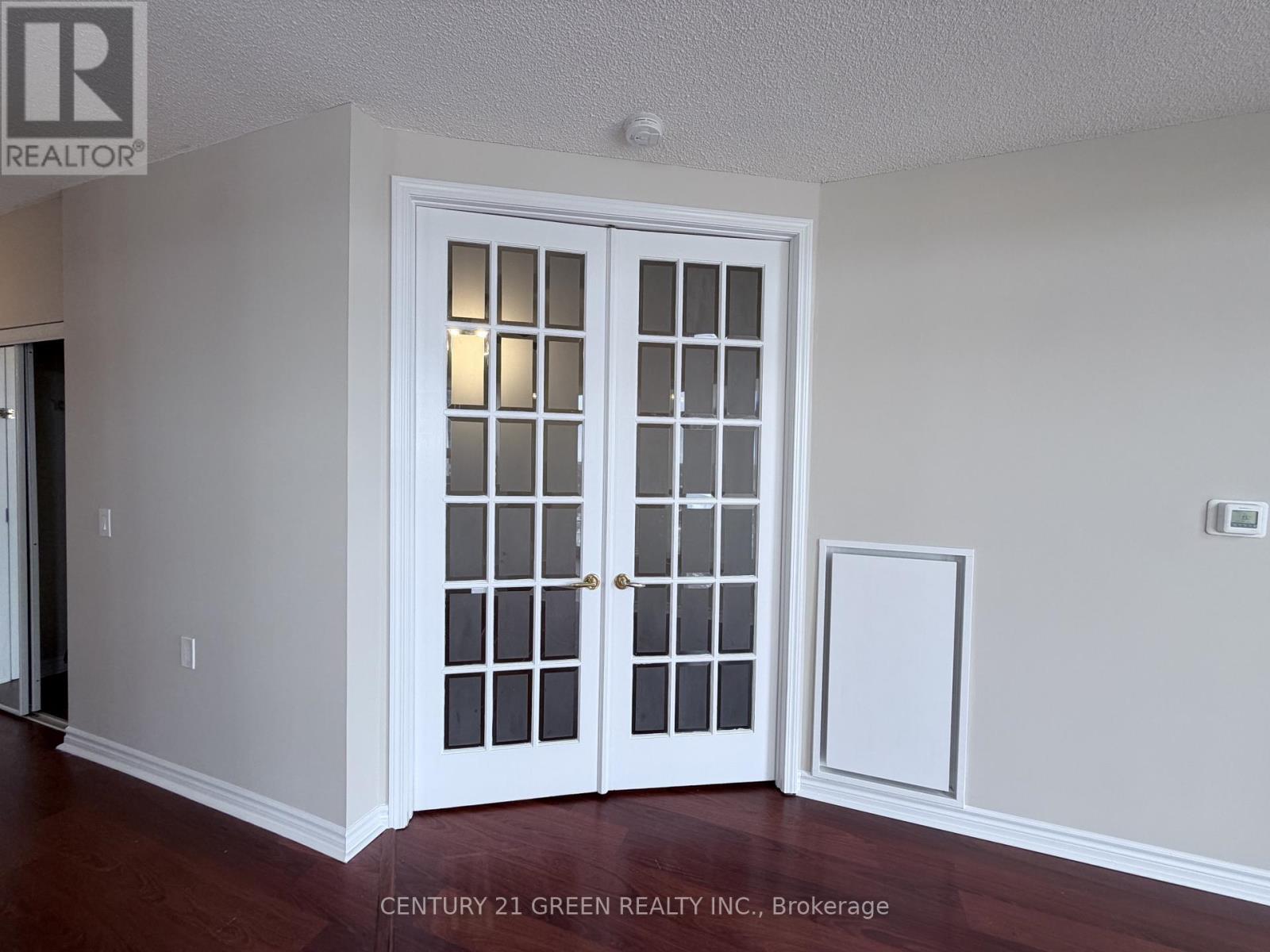 1103 - 200 Burnhamthorpe Road E, Mississauga, Ontario  L5A 4L4 - Photo 18 - W12884852